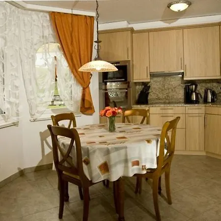 Residenz Ambassador B01 * Лейкербад